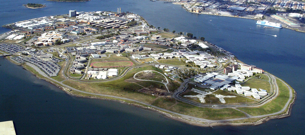 09/28/05-WEST SIDE-Aerial view of the Rikers Island Prison Complex on September 28, 2005.(Photo by Luiz C. Ribeiro/The New York Post)