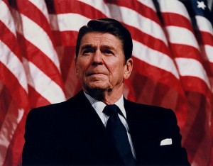 616px-President_Reagan_speaking_in_Minneapolis_1982